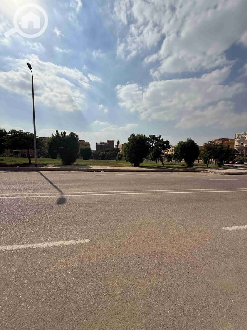 4 103093. jpg