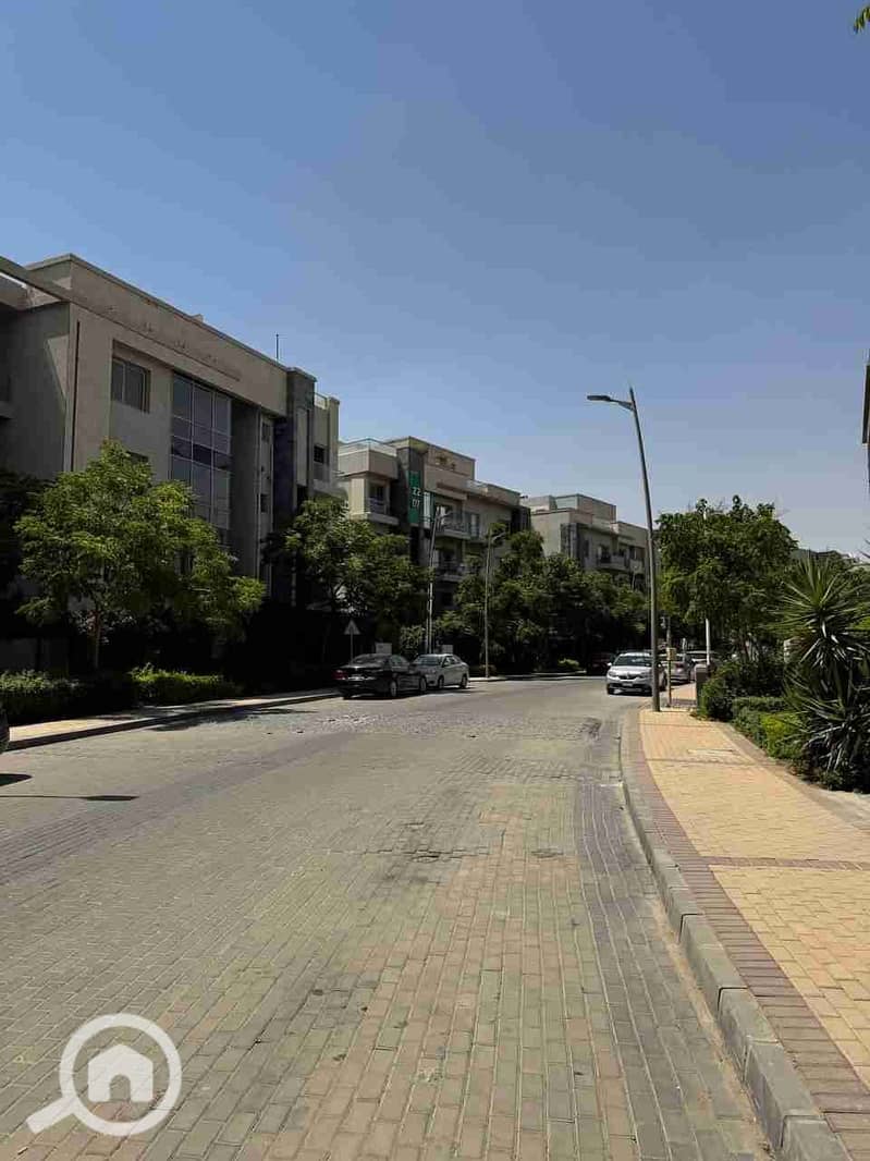 10 IMG_20250905_230233_767. jpg