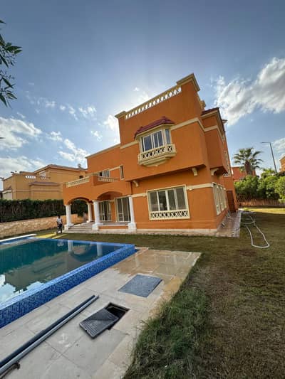 فیلا 5 غرف نوم للايجار في الشيخ زايد، الجيزة - فيلا للايجار بيفيرلي هيلز الشيخ زايد Standalone villa Beveverly hills