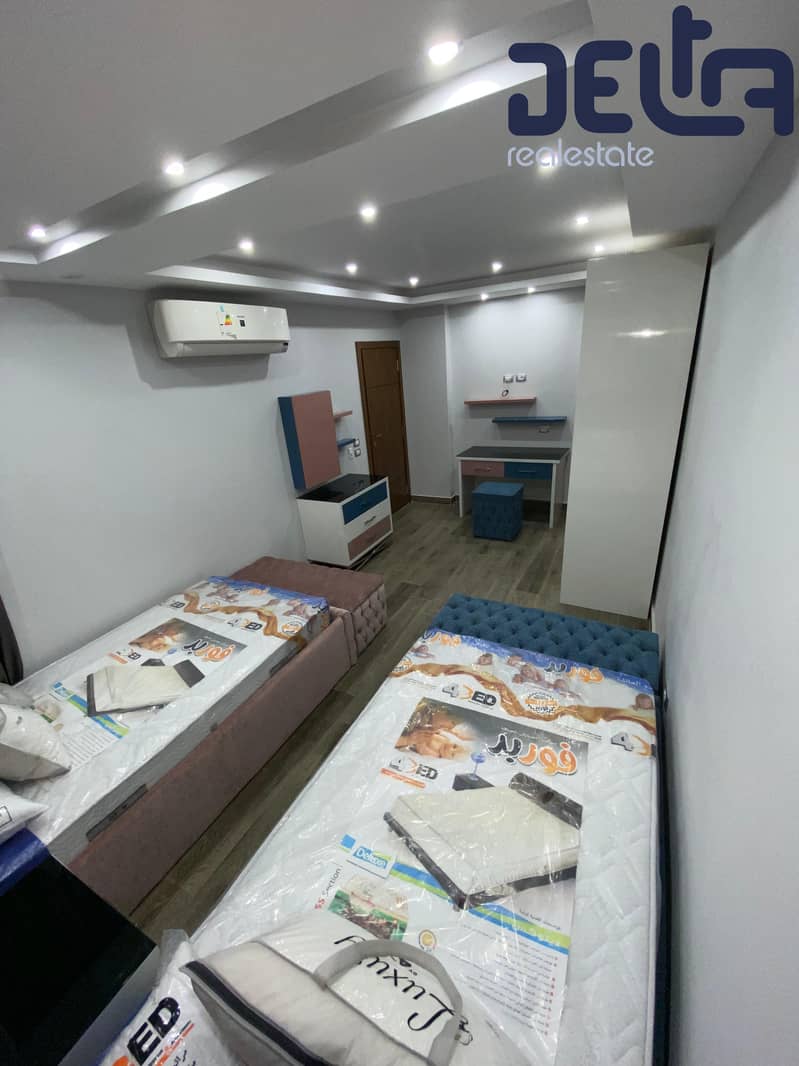 14 ae774178-c379-47e4-b56e-c46f1e70343a. jpg