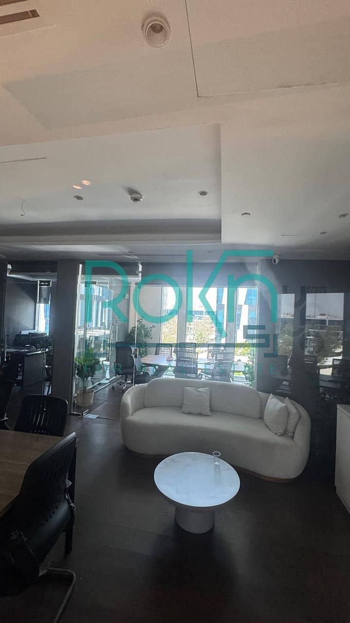 12 0eb5320e-bfda-44ad-9a85-e8c79a6a64a1. jpeg