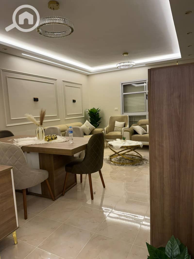 4 71a8d498-5bde-4887-bcbb-c3f86e417d19. jpeg