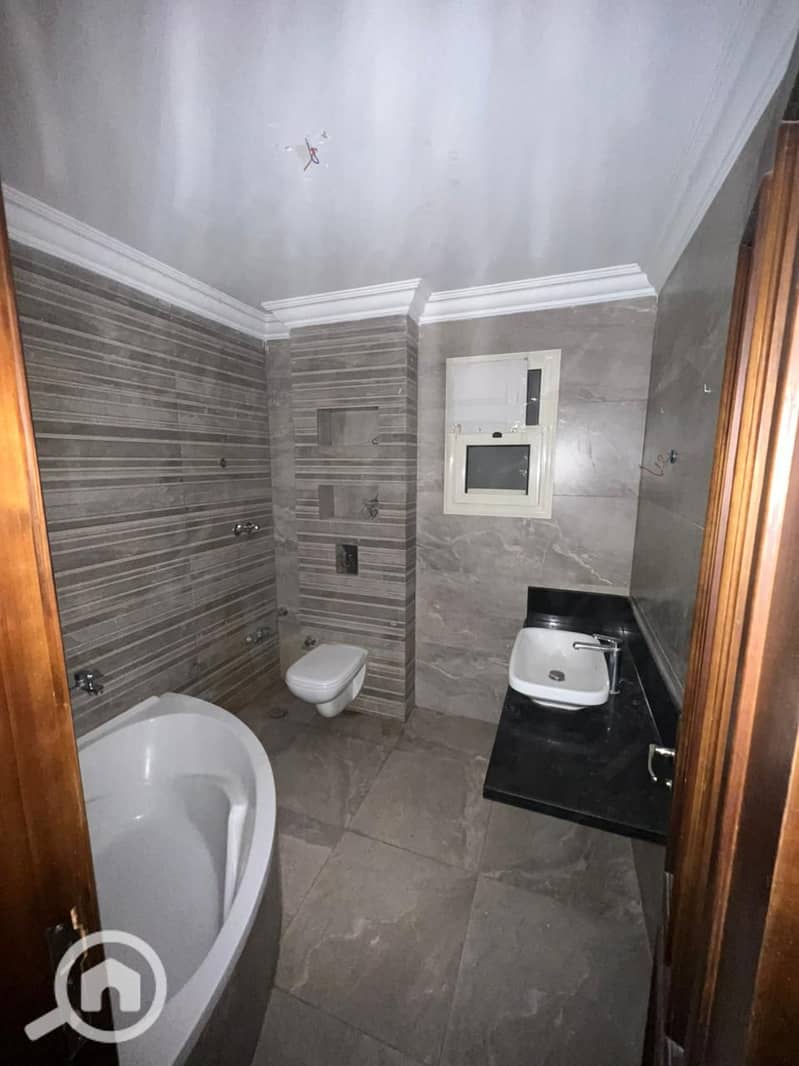 10 IMG-20251020-WA0070. jpg