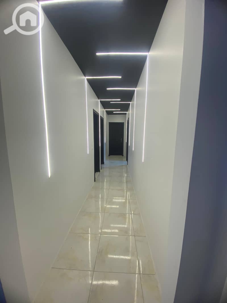 5 WhatsApp Image 2025-10-19 at 12.52. 00_84f72060. jpg