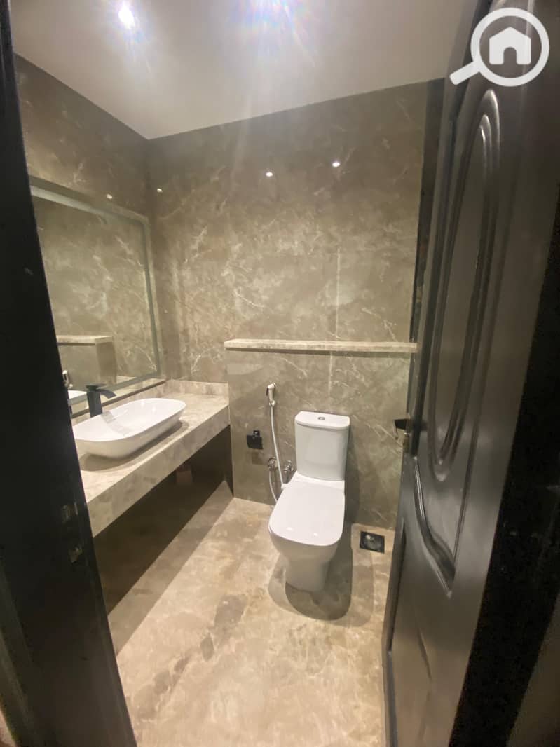 11 WhatsApp Image 2025-10-19 at 12.52. 01_5248acc2. jpg