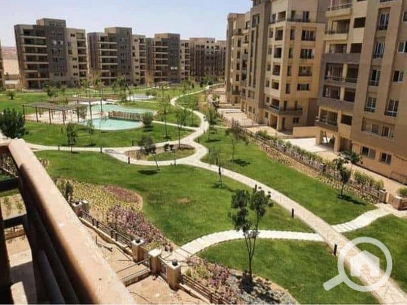 7 The-Square-5_800x600. jpg