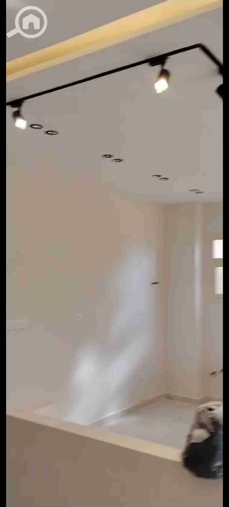 22 1000565653. jpg