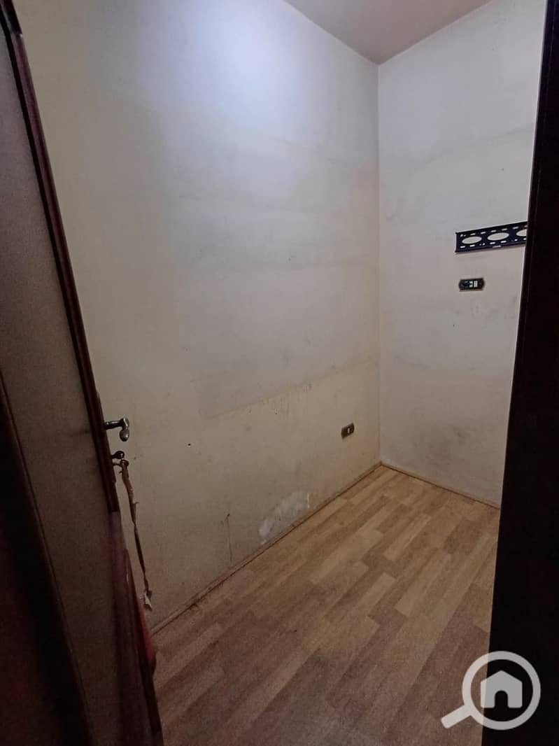 10 WhatsApp Image 2025-10-15 at 15.56. 27_02cd5c85. jpg