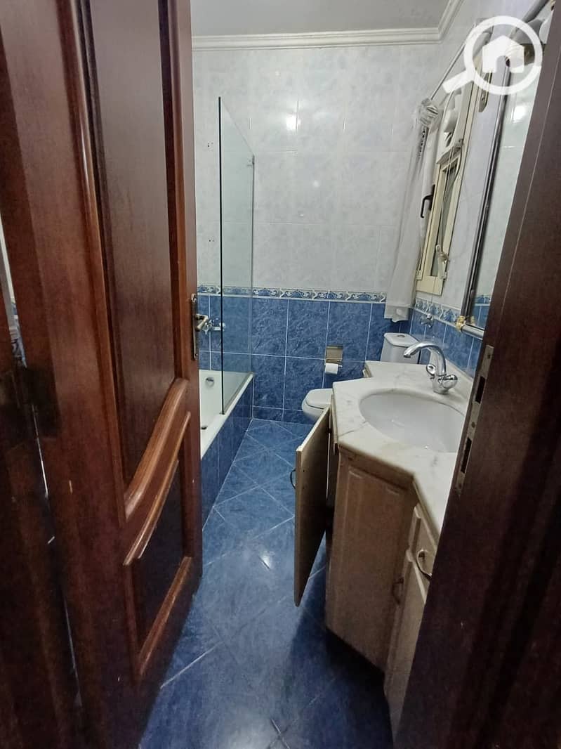 11 WhatsApp Image 2025-10-15 at 15.56. 30_95f92144. jpg