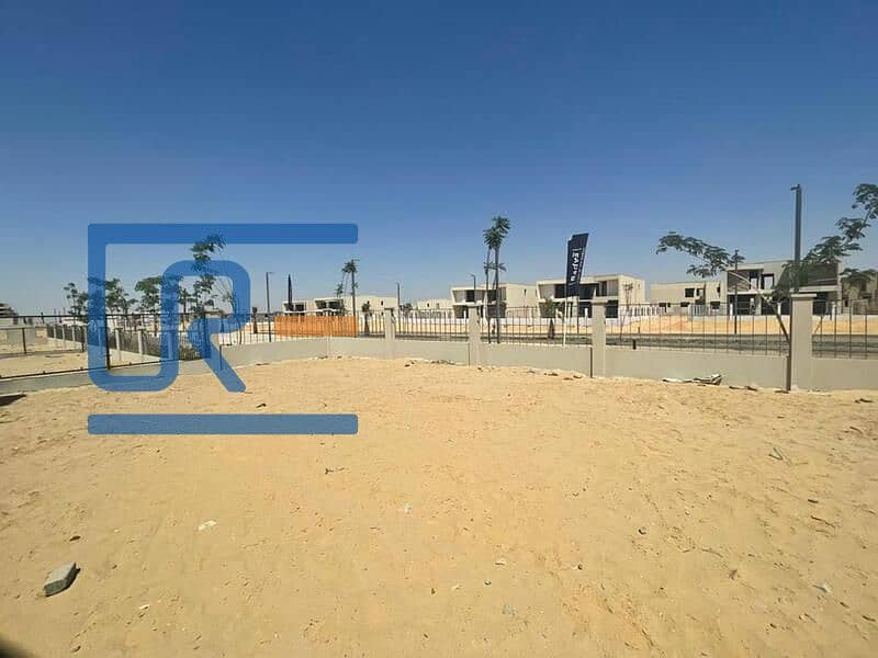 4 1ce9e6e3-0889-49e3-a8d0-7f8a69481c49. jpg