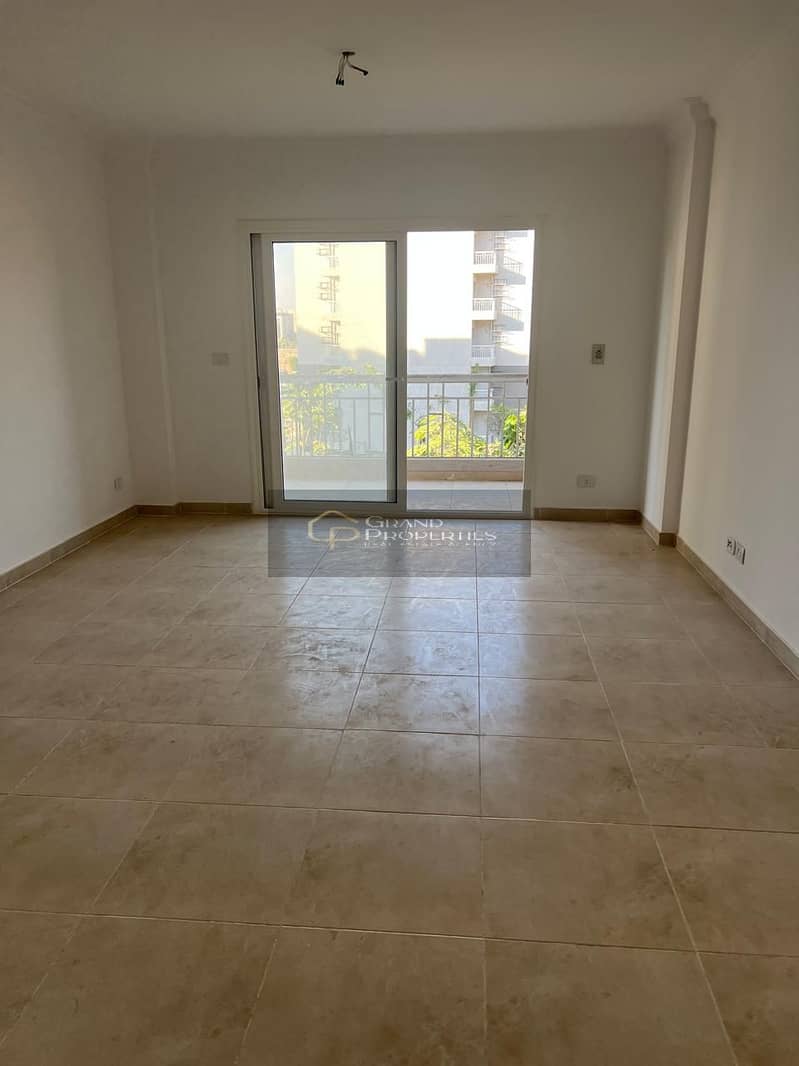 4 2ff41fd2-1775-40fc-bf0c-f9a5aff875c1. jpg