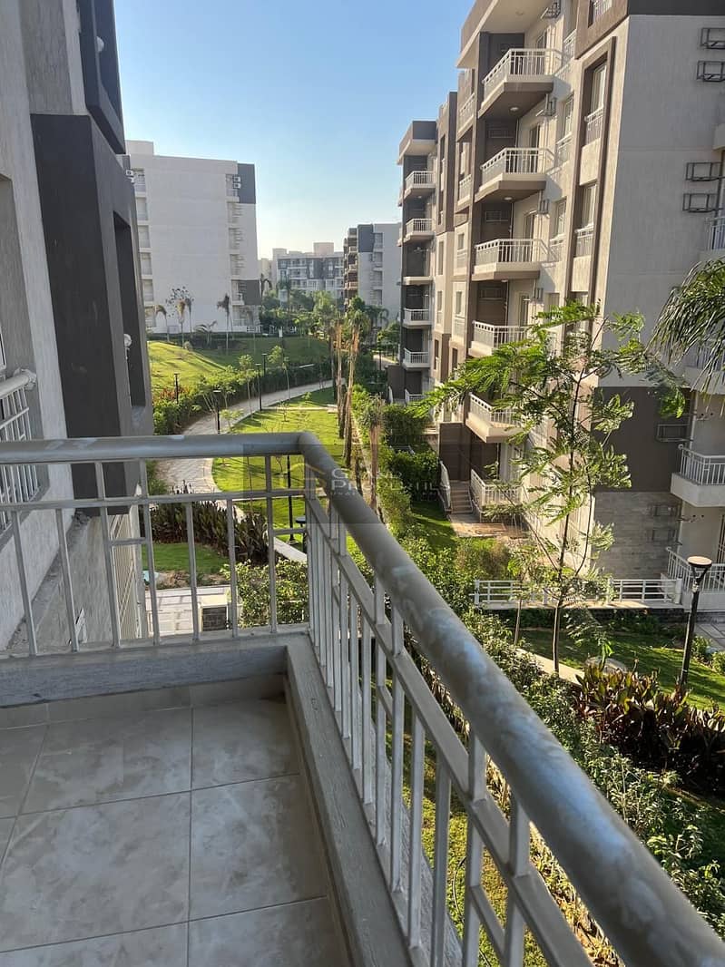 5 6a250bf7-357c-47a0-a985-99bb7c703cda. jpg