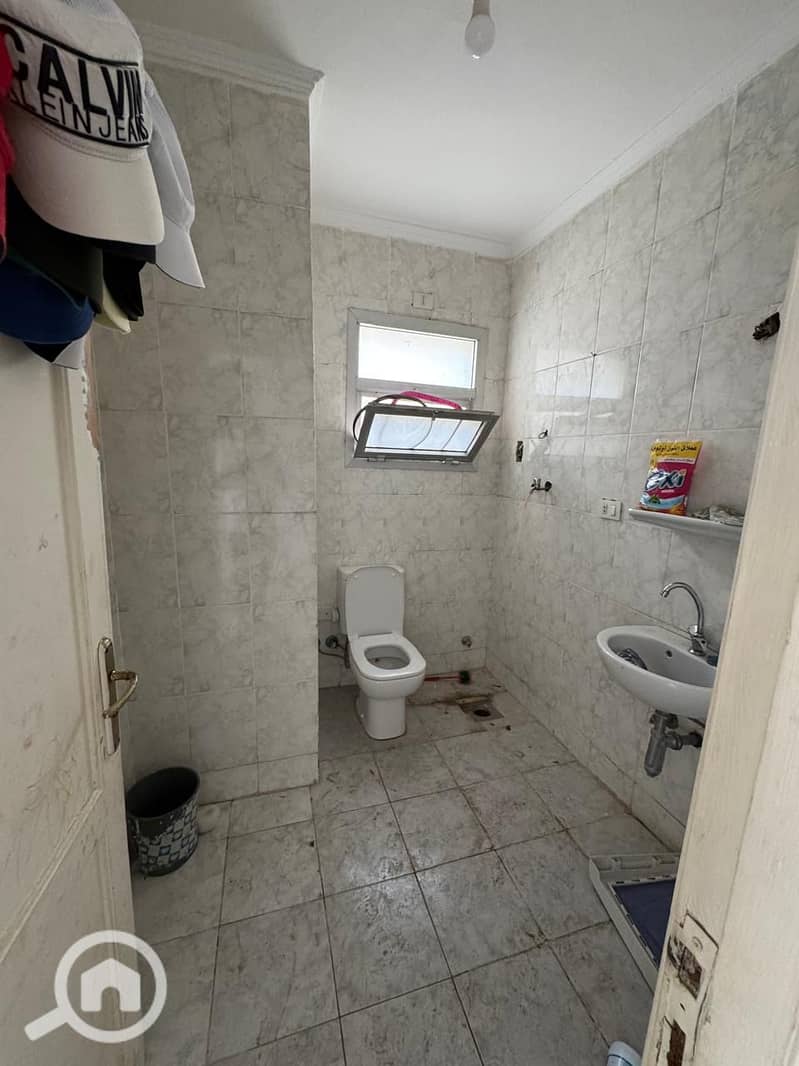 8 f7b5fa1d-7db3-438e-8cf4-ba3861e1eaf0. jpg