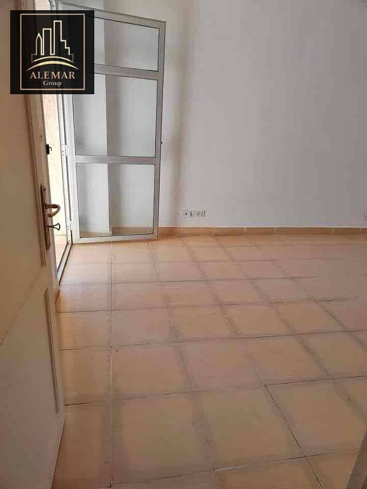 7 90cf51b0-09ff-4343-9528-0403d40e1746. jpg