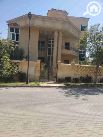 6 Bedroom Villa for Sale in Sheikh Zayed, Giza - ٢٠٢٥٠٩١٣_١٤٥٢٥٩. jpg