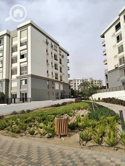 4 Bedroom Townhouse for Sale in 6th of October, Giza - a93676fd-f087-4a31-8c2a-6339857ddfdd. jpg
