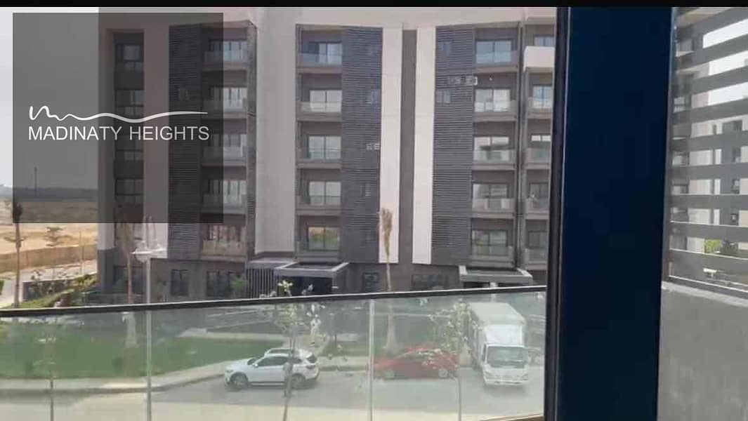 7 00d6fd1e-e10b-4c1d-82f2-f462f9c4d403. jpg