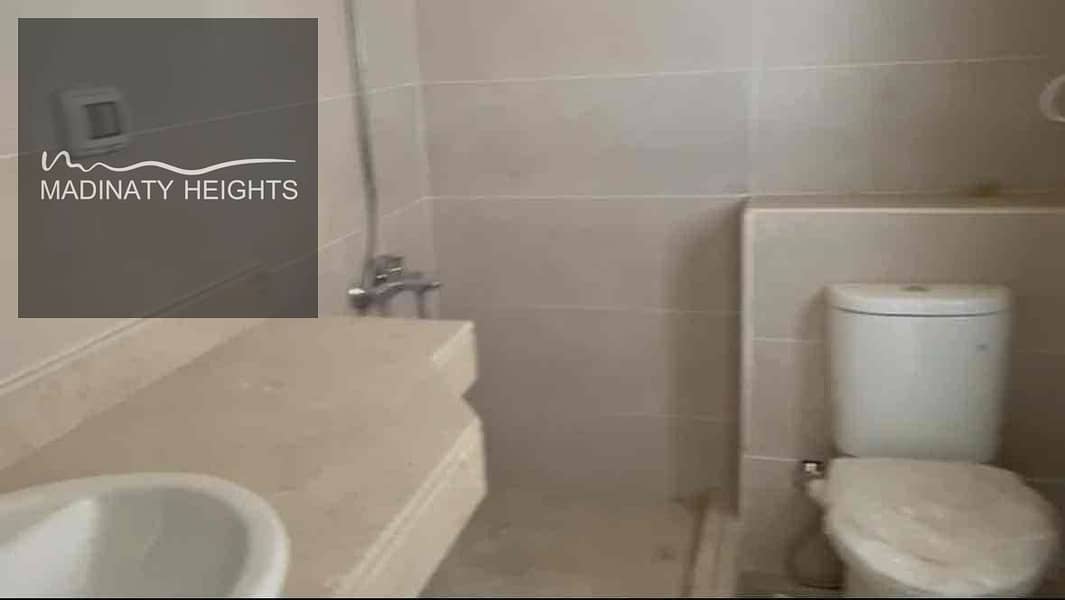 8 caf48915-1ccb-4806-adea-545f89daf6ca. jpg