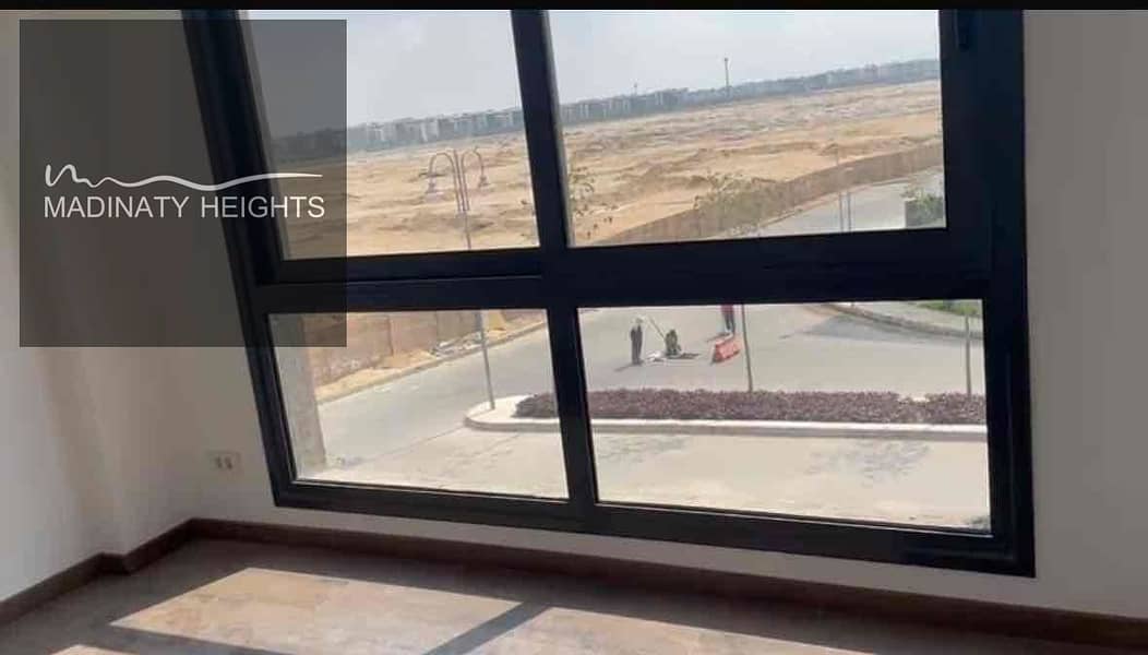 9 3e0620e4-1ccf-44b4-b666-67af591e8584. jpg