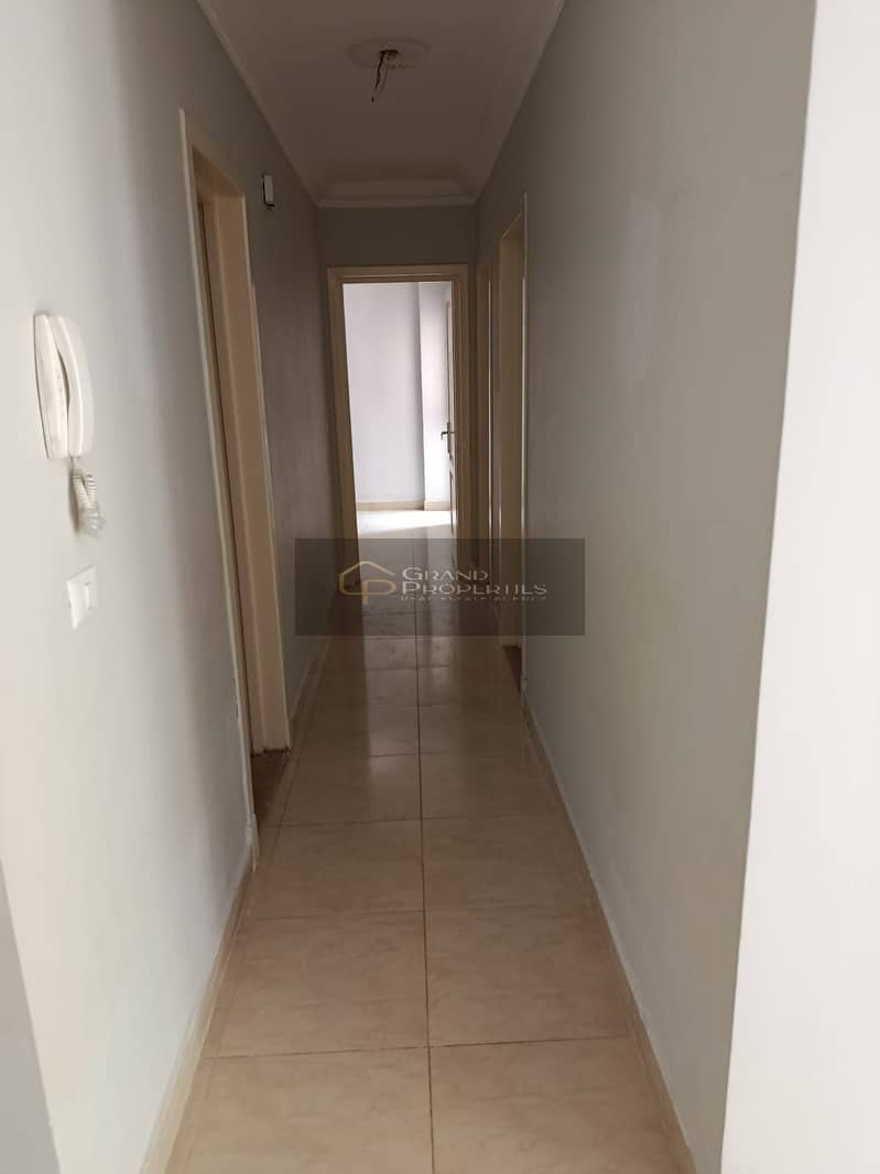 5 6b58005c-a23b-4def-a06f-6dcc304e394f. jpg