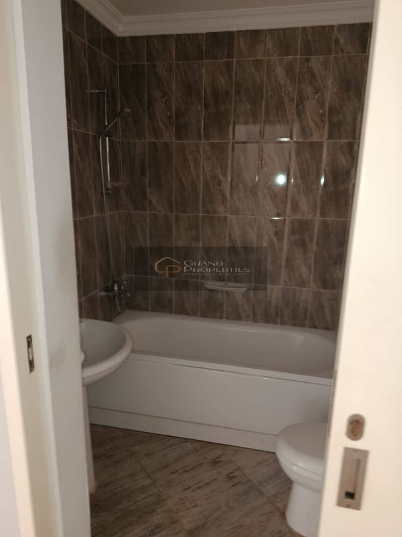 9 2888b159-a7b0-49b5-8ced-1d3a19843712. jpg