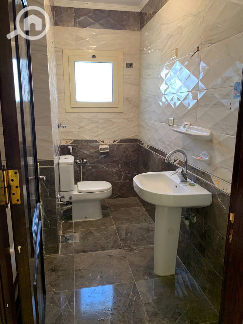 8 WhatsApp Image 2025-10-19 at 19.32. 18_42bd02e7. jpg