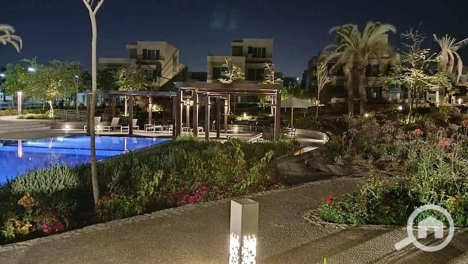 10 f63cdc46-9de6-4ae0-9833-5b19f33a0578. jpg