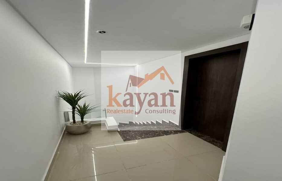 12 f0bfee8c-2ff4-4f1c-8fc1-f76579ae4bc9. jpg