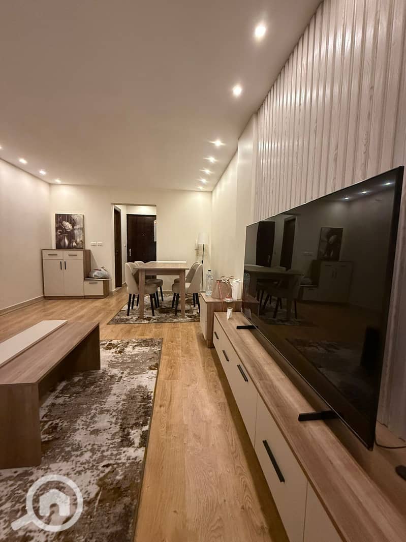 4 73ad0ee8-c9c8-4307-b28b-b1d5a2e7ac4f. jpg