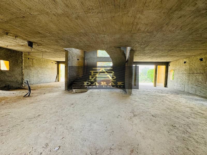 4 WhatsApp Image 2025-10-05 at 12.51. 36_3502b560. jpg