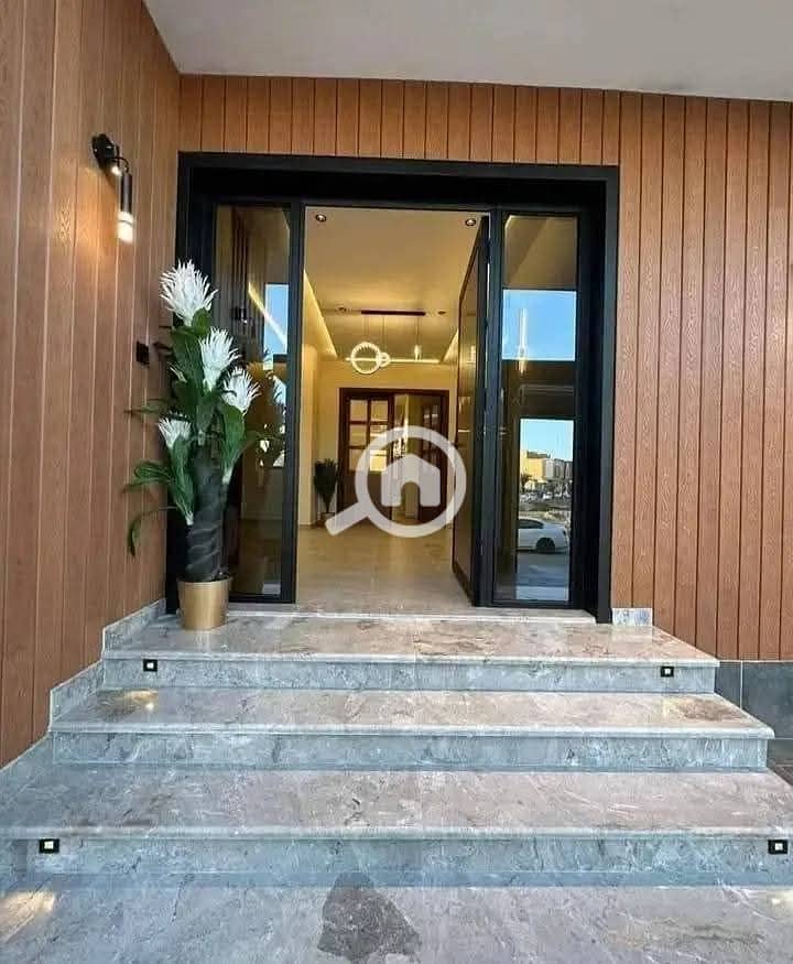 8 b384d3dc-eebb-4363-8846-95e5e55f0597. jpg