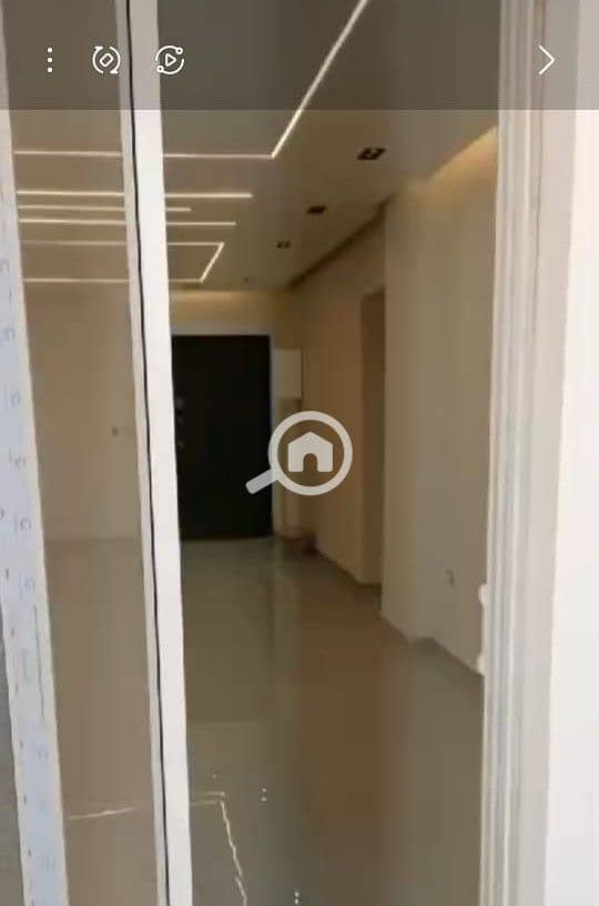 4 WhatsApp Image 2025-10-19 at 22.28. 53_3173da14. jpg