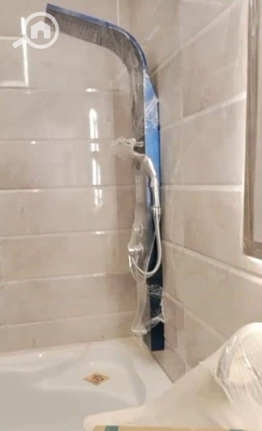 5 WhatsApp Image 2025-10-19 at 22.28. 51_724e16d0. jpg