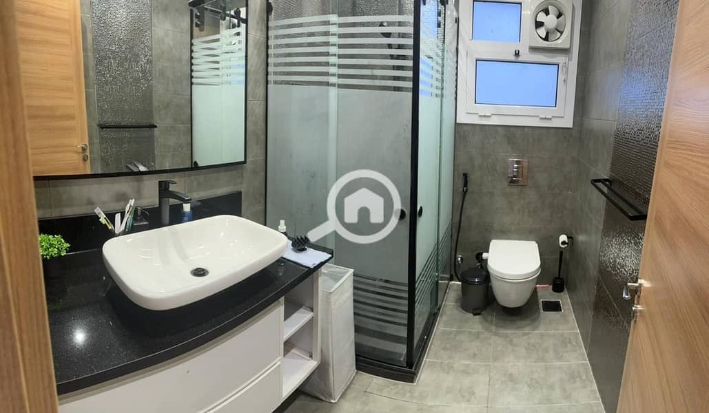 8 6433aec3-47d8-4f3d-8d0b-f3e53fd16fa5. jpeg