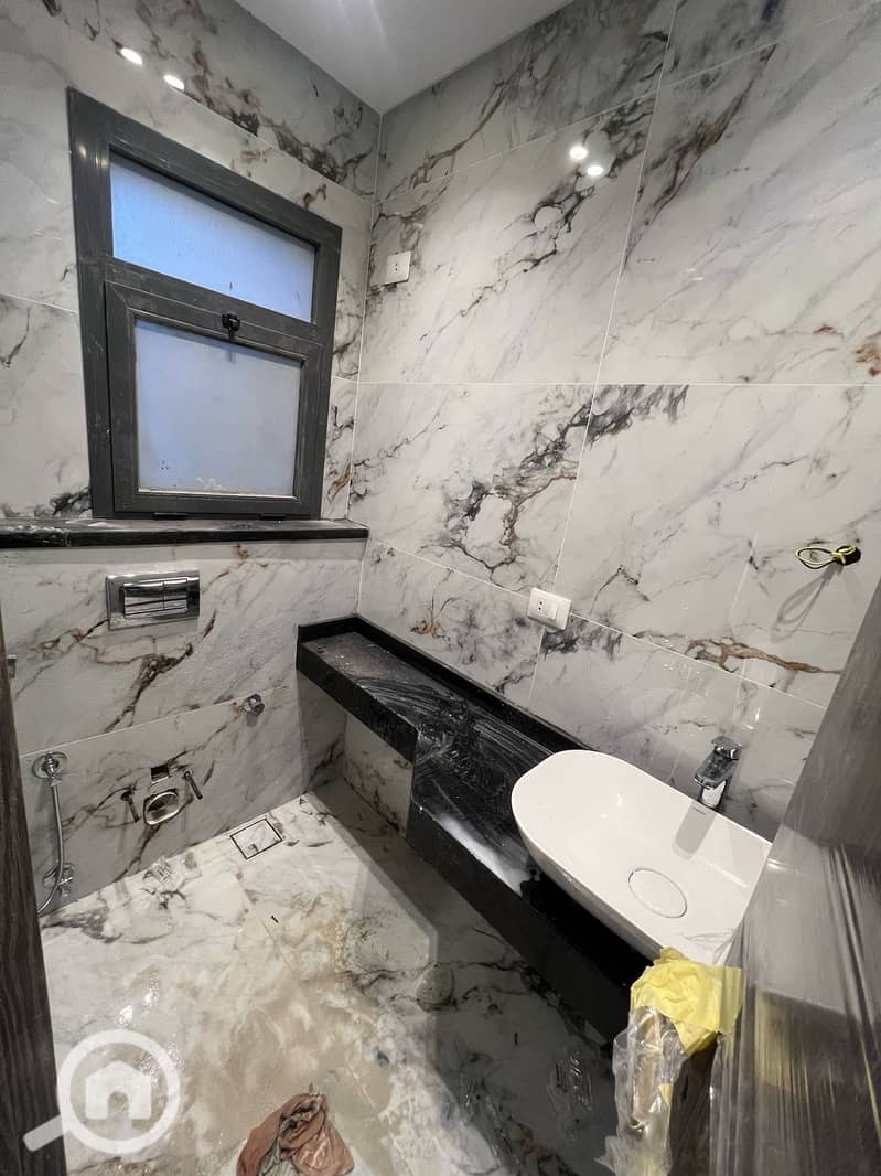 9 4a1a08c3-0977-4c66-b099-b0d5893c2b1b. jpeg