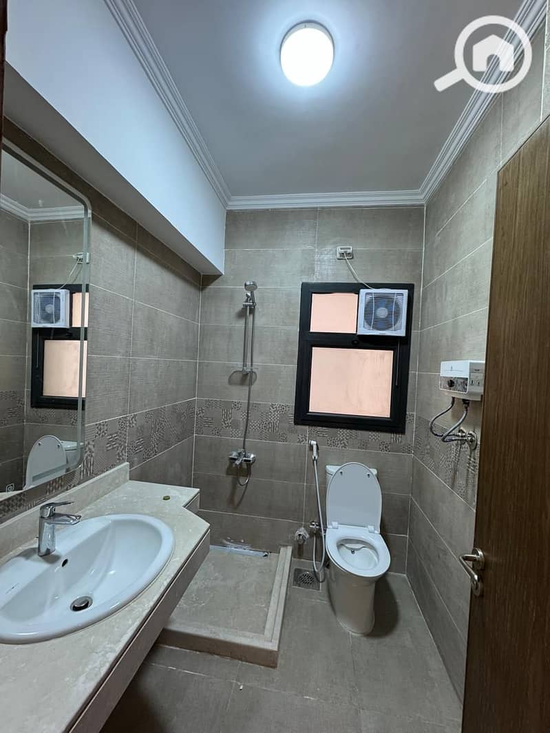 6 d0808c23-6956-45a5-8611-efec6bd8c64f. jpg