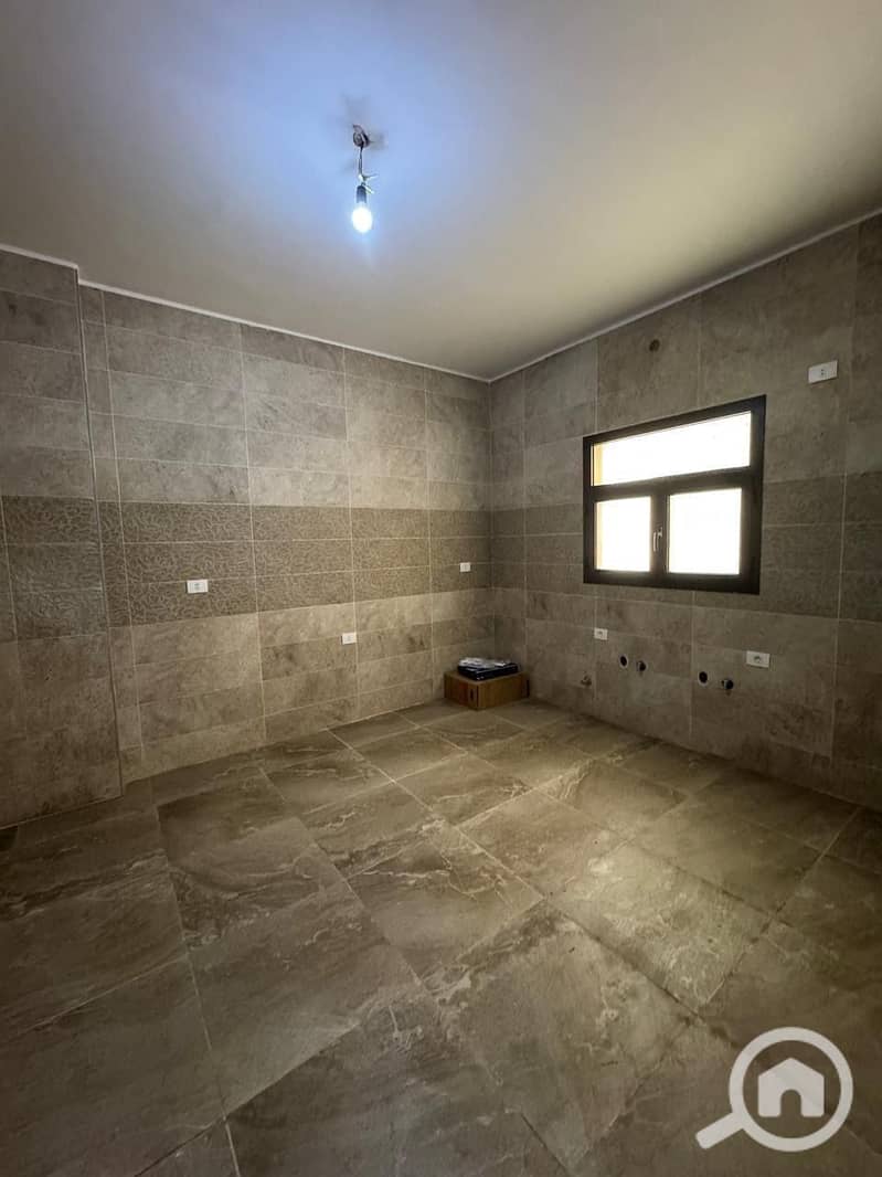 4 3d8dd449-507b-48f7-a873-be48a89af069. jpeg