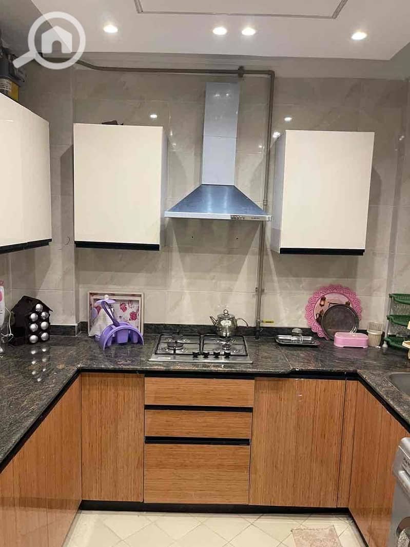 4 6fb453f5-9a19-4958-a893-6a8796b94771. jpg