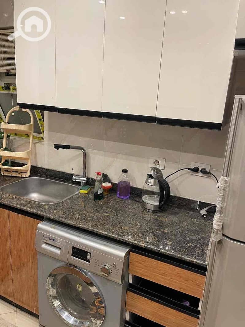 6 e24b7ac8-3ddc-410d-b094-cc68f77b08e3. jpg