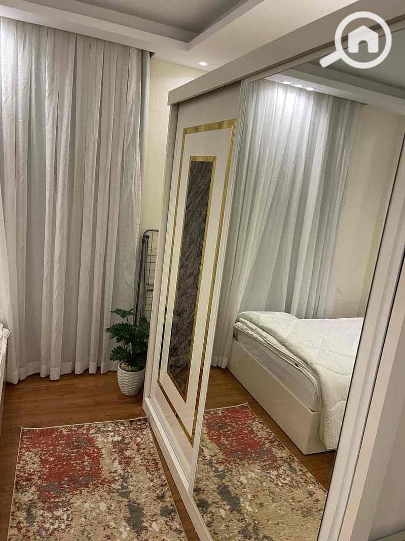 8 5dc6f3a8-95d3-453b-b865-e55b192bee7e. jpg