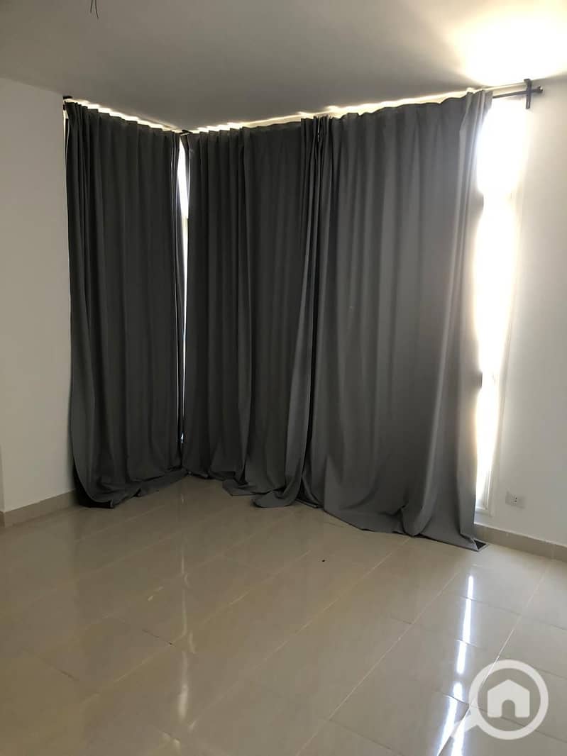 2 3f55b598-96d4-4751-8392-674506514d68. jpg