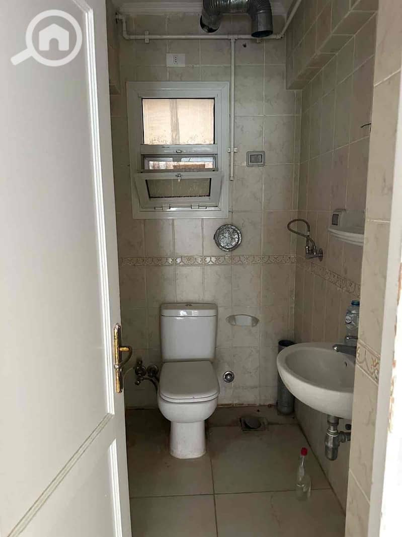 7 e88c4bbb-e828-4a1a-be72-fcf6f66395f3. jpg