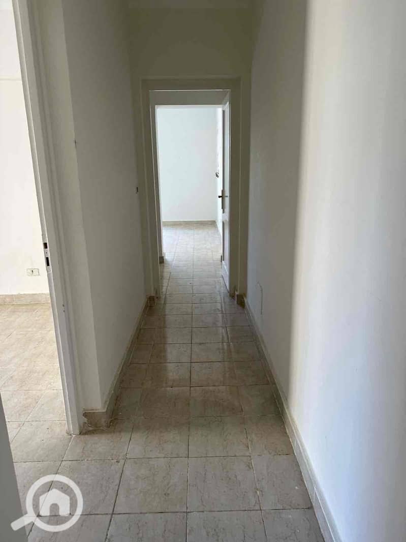 8 81233f03-b8f8-4059-b3d9-03450b5d905d. jpg