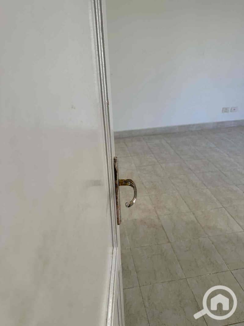 9 52dd37e4-6688-45c9-b068-9b0b0d4e9e59. jpg