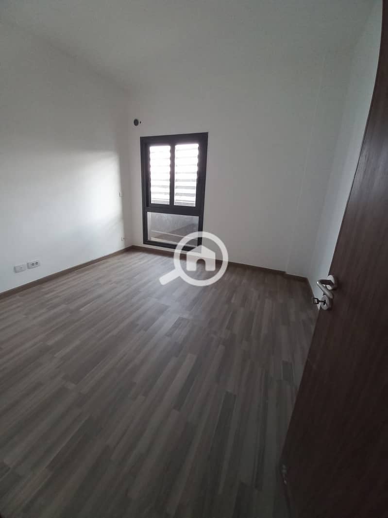 2 a7112ad5-ad2d-4e19-aa43-bc0506f14fd4. jpg