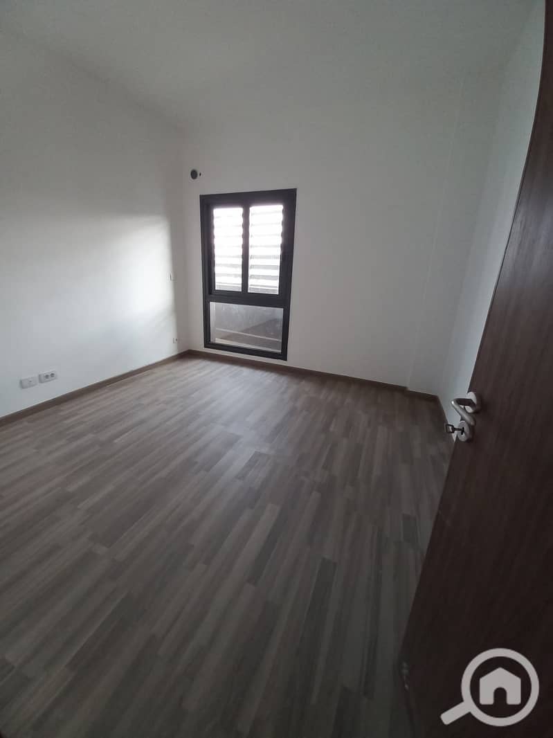 7 a7112ad5-ad2d-4e19-aa43-bc0506f14fd4. jpg