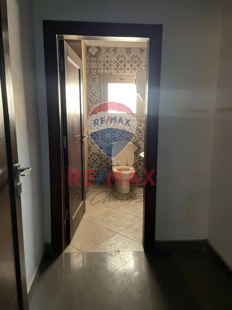 7 WhatsApp Image 2025-10-20 at 3.00. 49 PM (2). jpeg