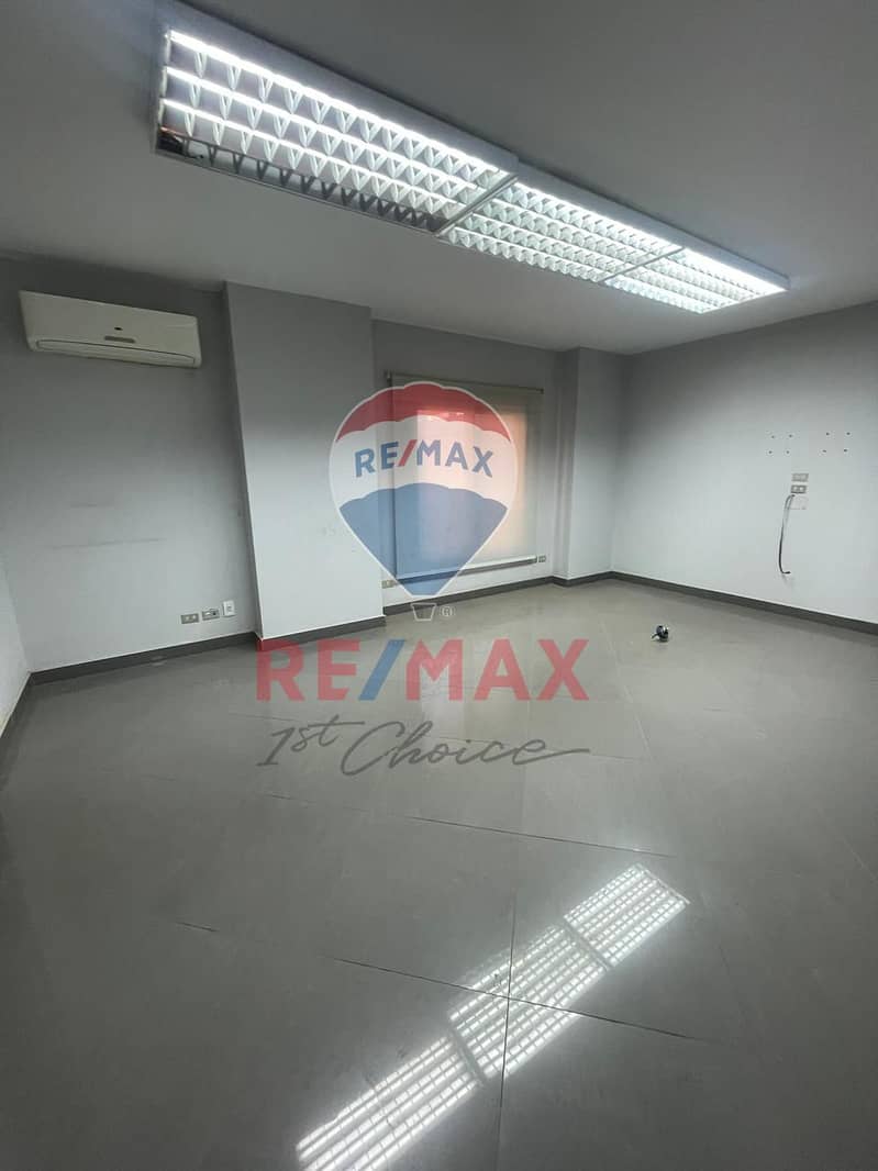 18 WhatsApp Image 2025-10-20 at 3.00. 46 PM (4). jpeg