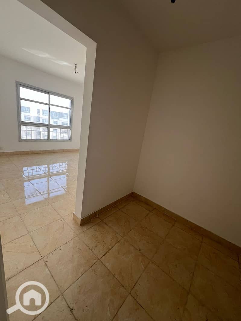 2 567ff588-a44f-4188-9567-a924f54c5c69. jpg