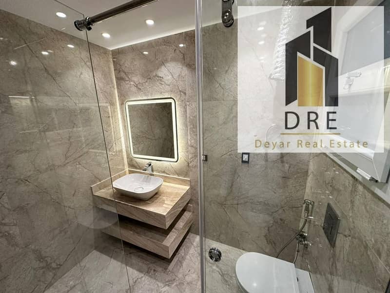 7 9cb7a784-73de-4ecc-9579-48e25a89908d. jpg